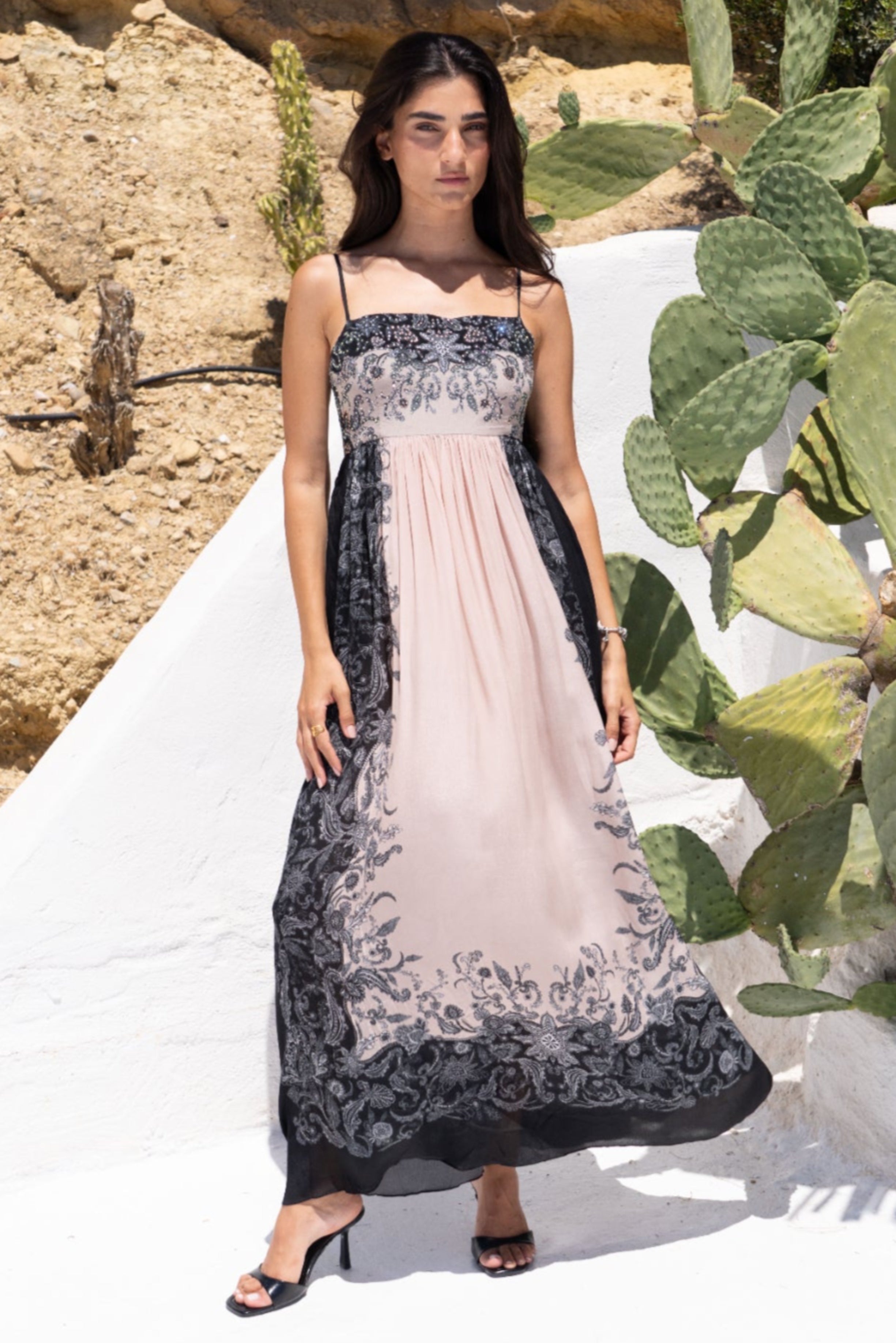 BLACK PAISLEY S-S MIDI DRESS – Zariaah