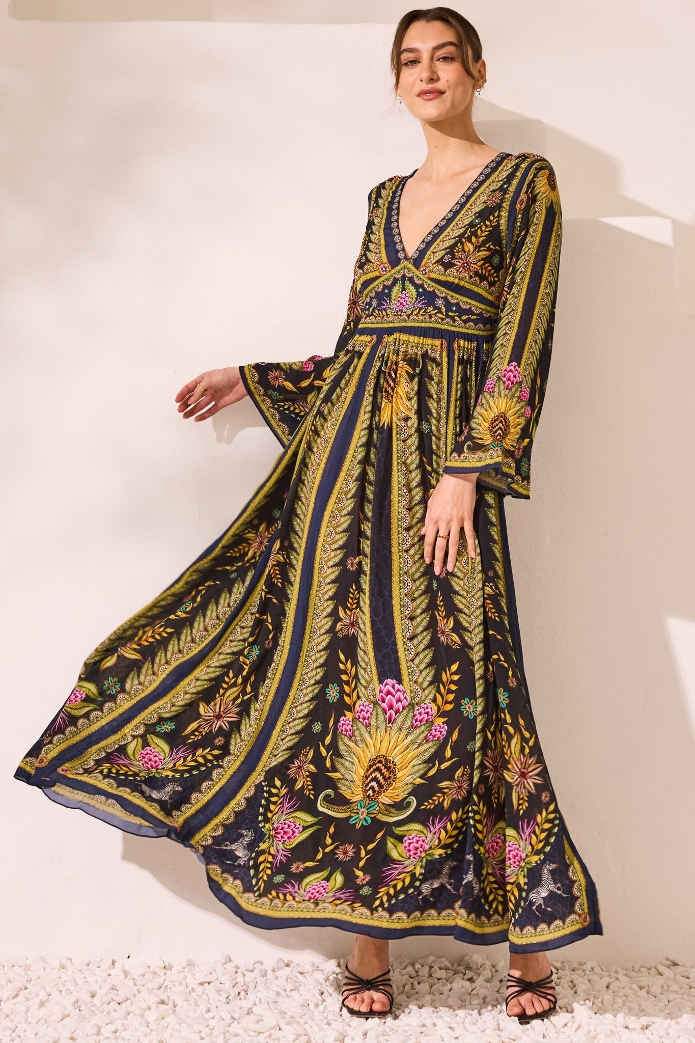 Queen Of Savannah Maxi W Flare Sleeves - Czarina