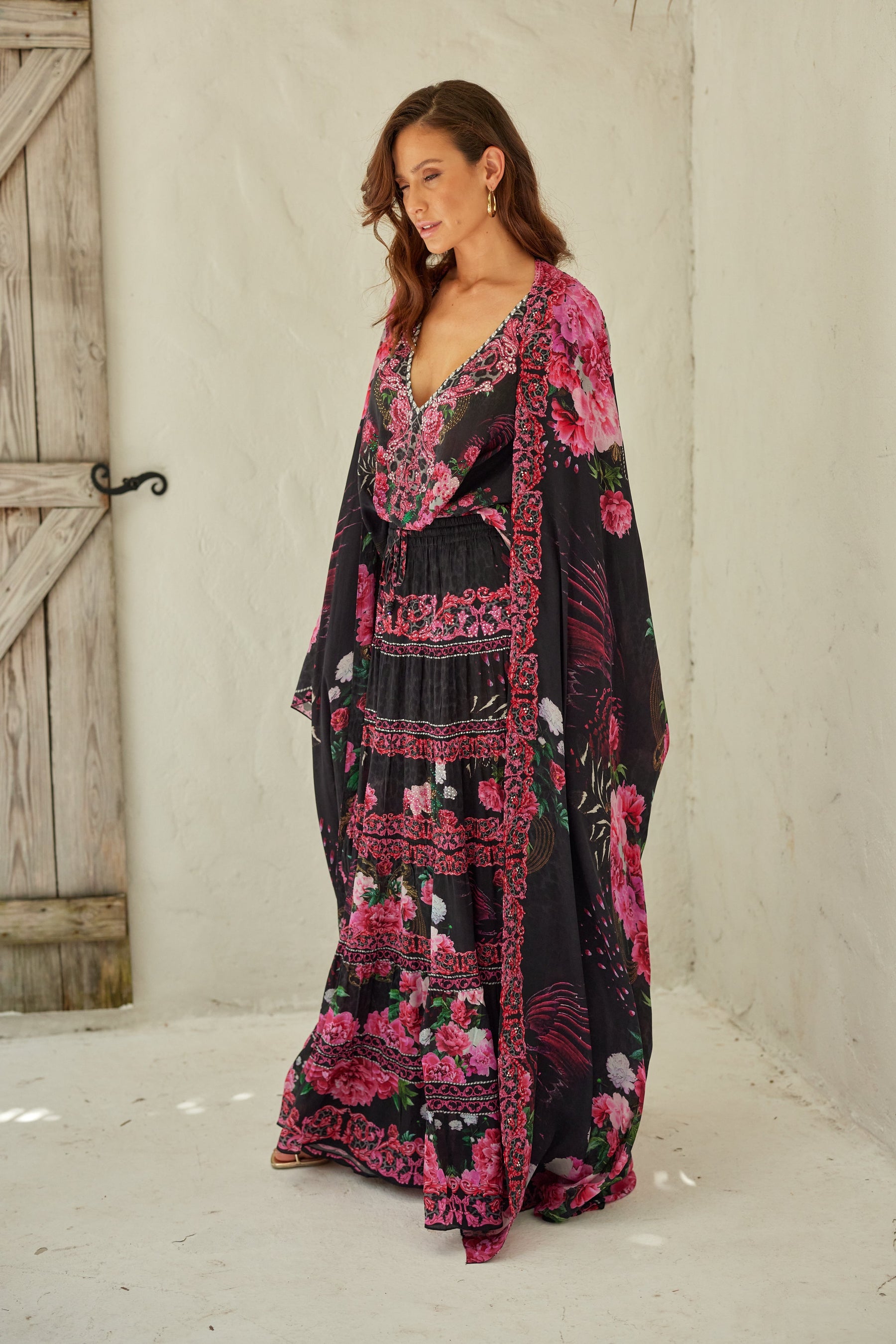 ROMANTIC JEWELS LONG CAPE