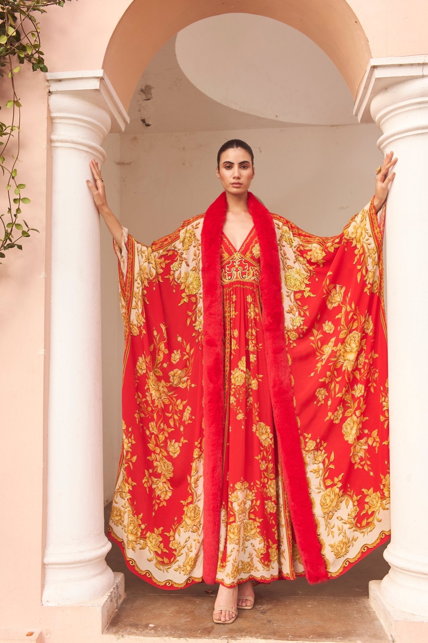 Uarach Robe ORIENTAL NIGHTFALL LONG ROBE W FUR – Zariaah