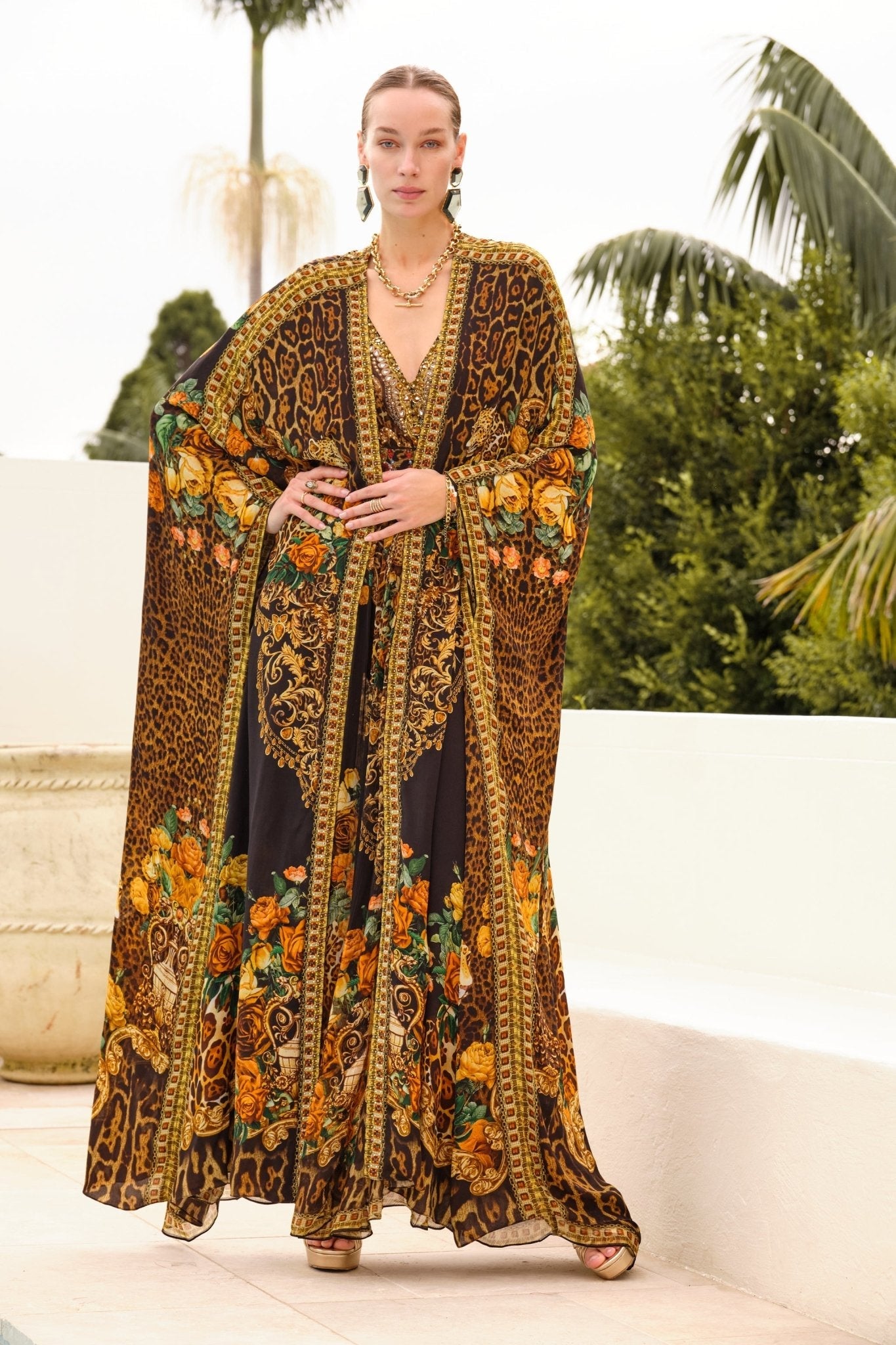 BLACK LEOPARDESS LONG CAPE - Czarina