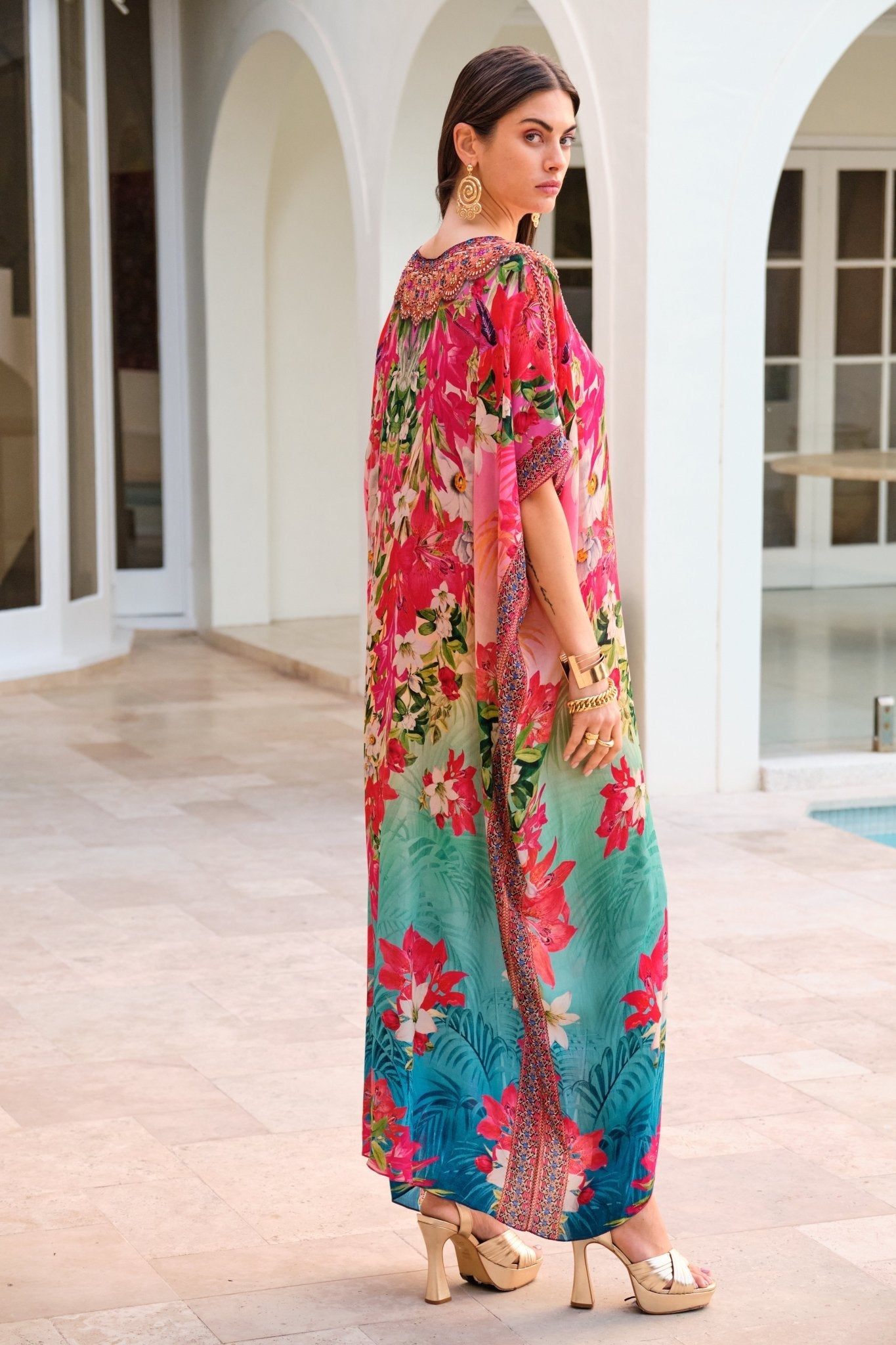 BLUE BLOSSOM ROUND NECK LONG KAFTAN - Czarina