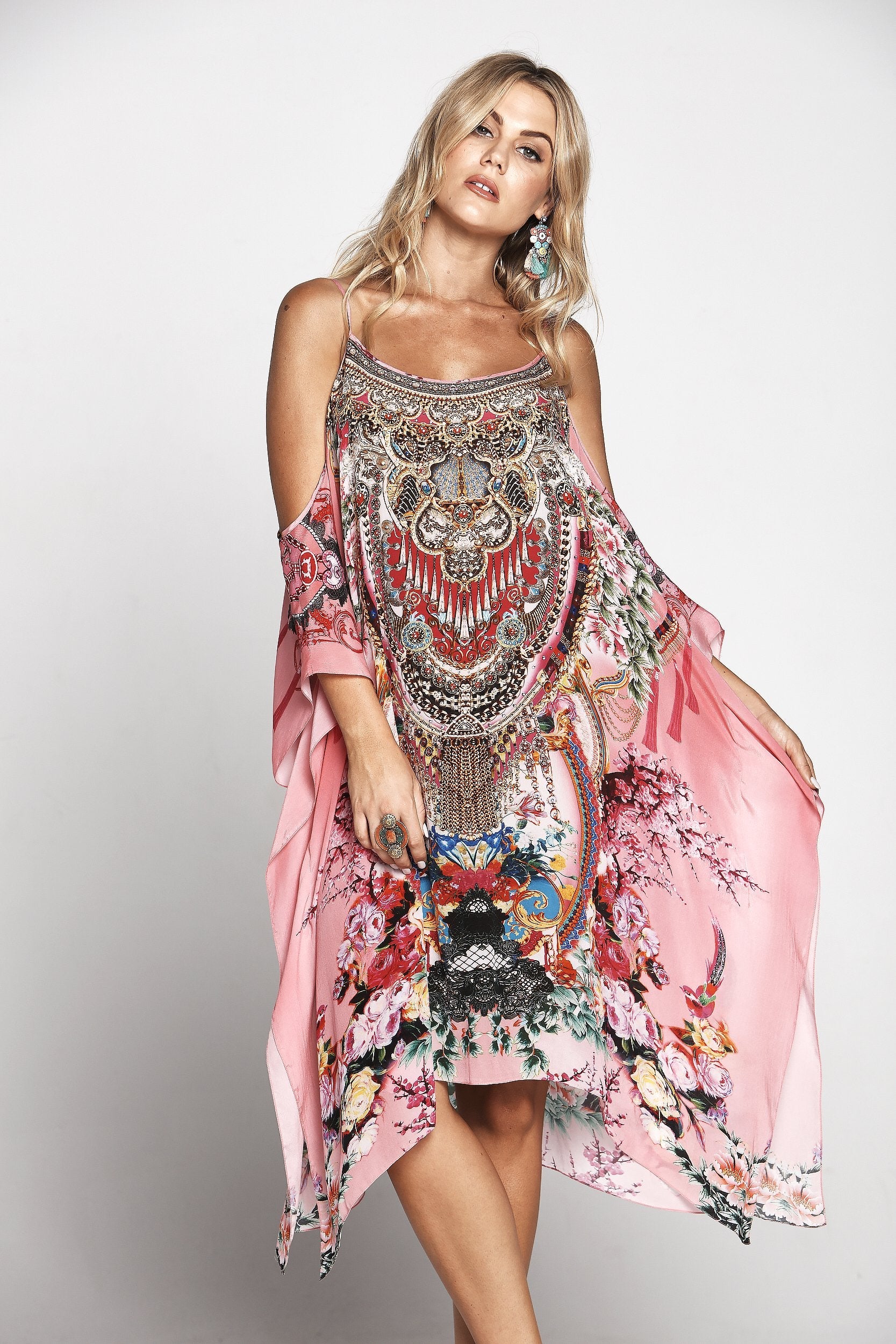 SKY BLUSH COLD-SHOULDER SHORT KAFTAN