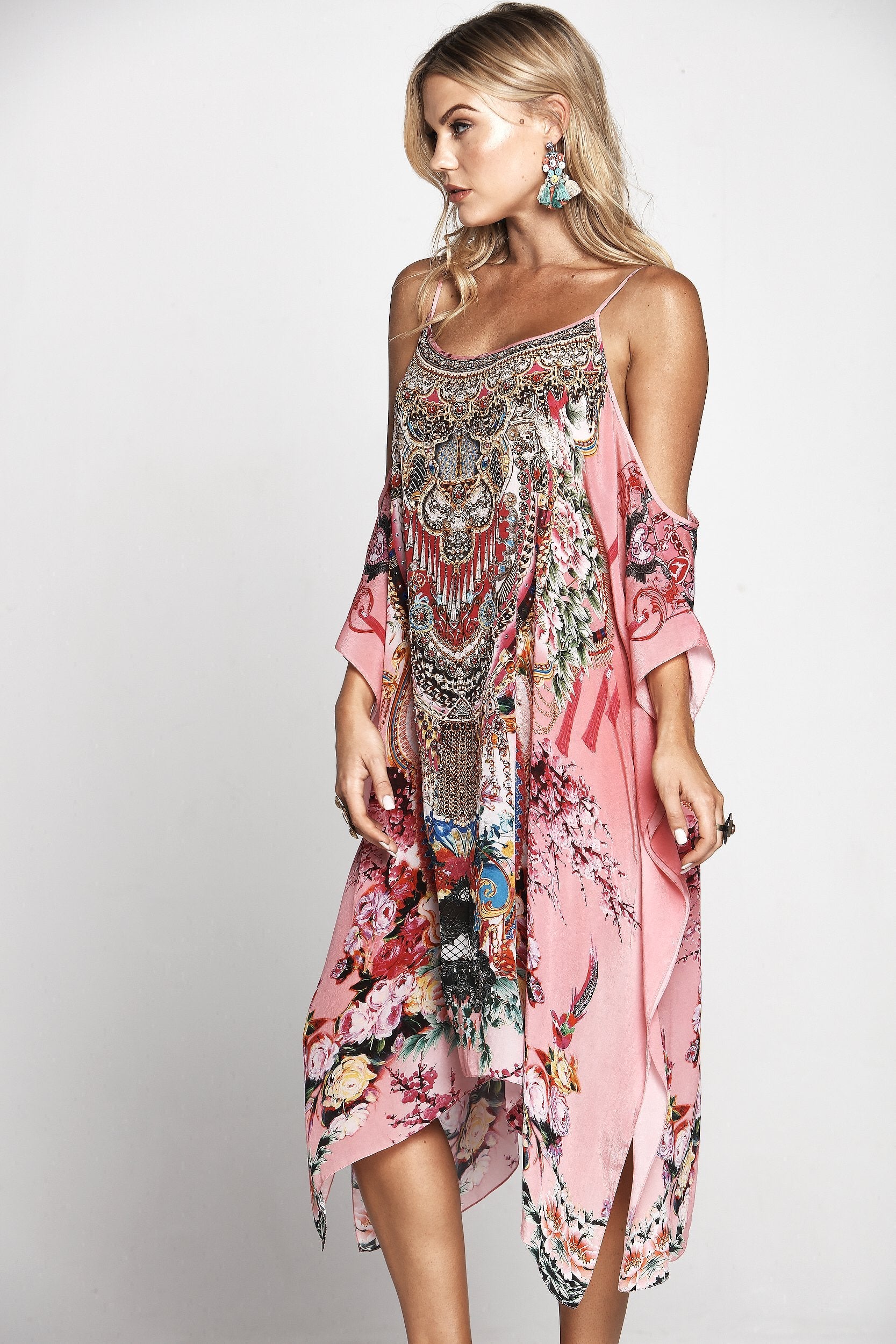 SKY BLUSH COLD-SHOULDER SHORT KAFTAN