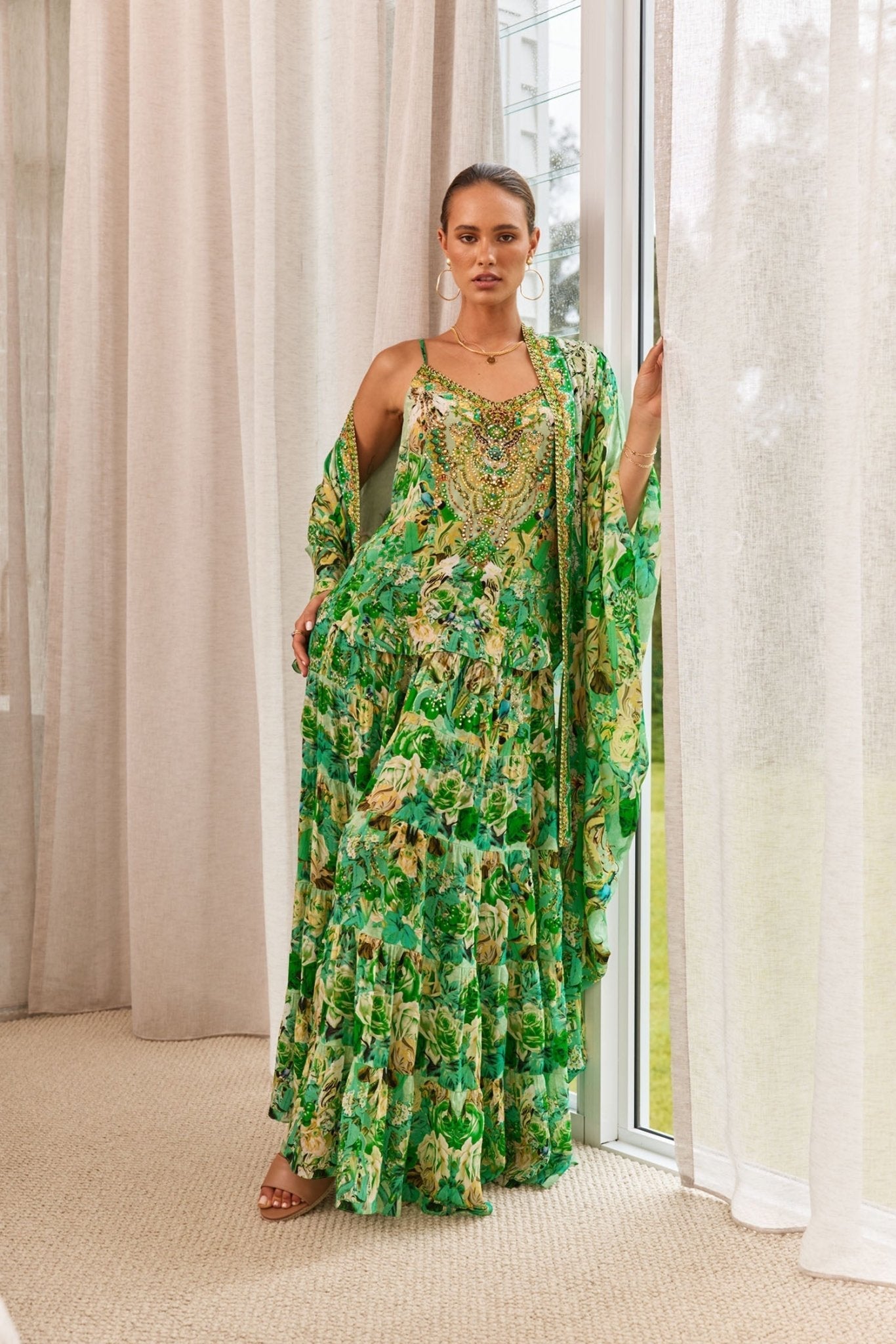GREEN GODDESS MEDIUM CAPE GREEN GODDESS MEDIUM CAPE