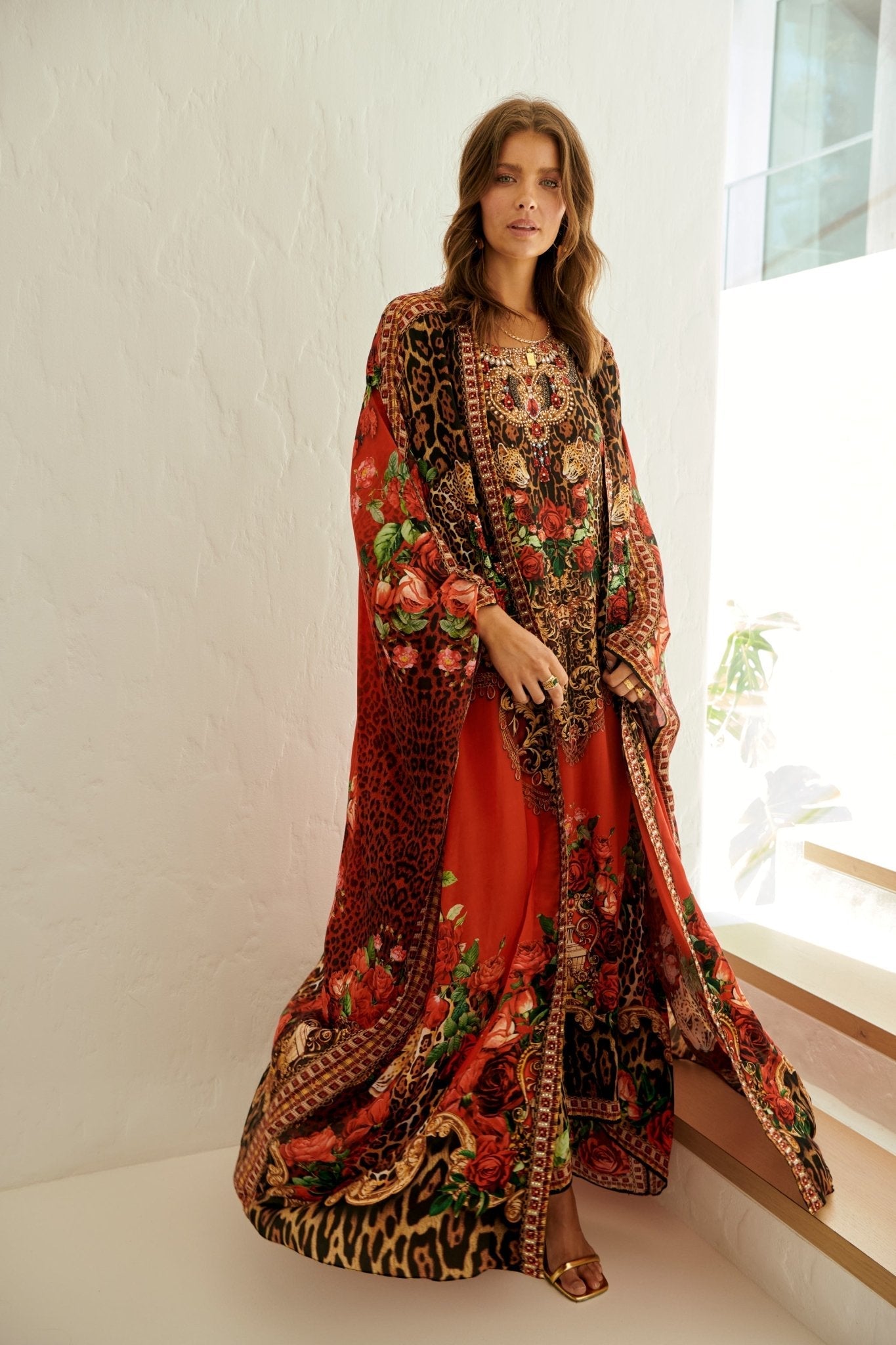 ROUGE ROUND-NECK LONG KAFTAN