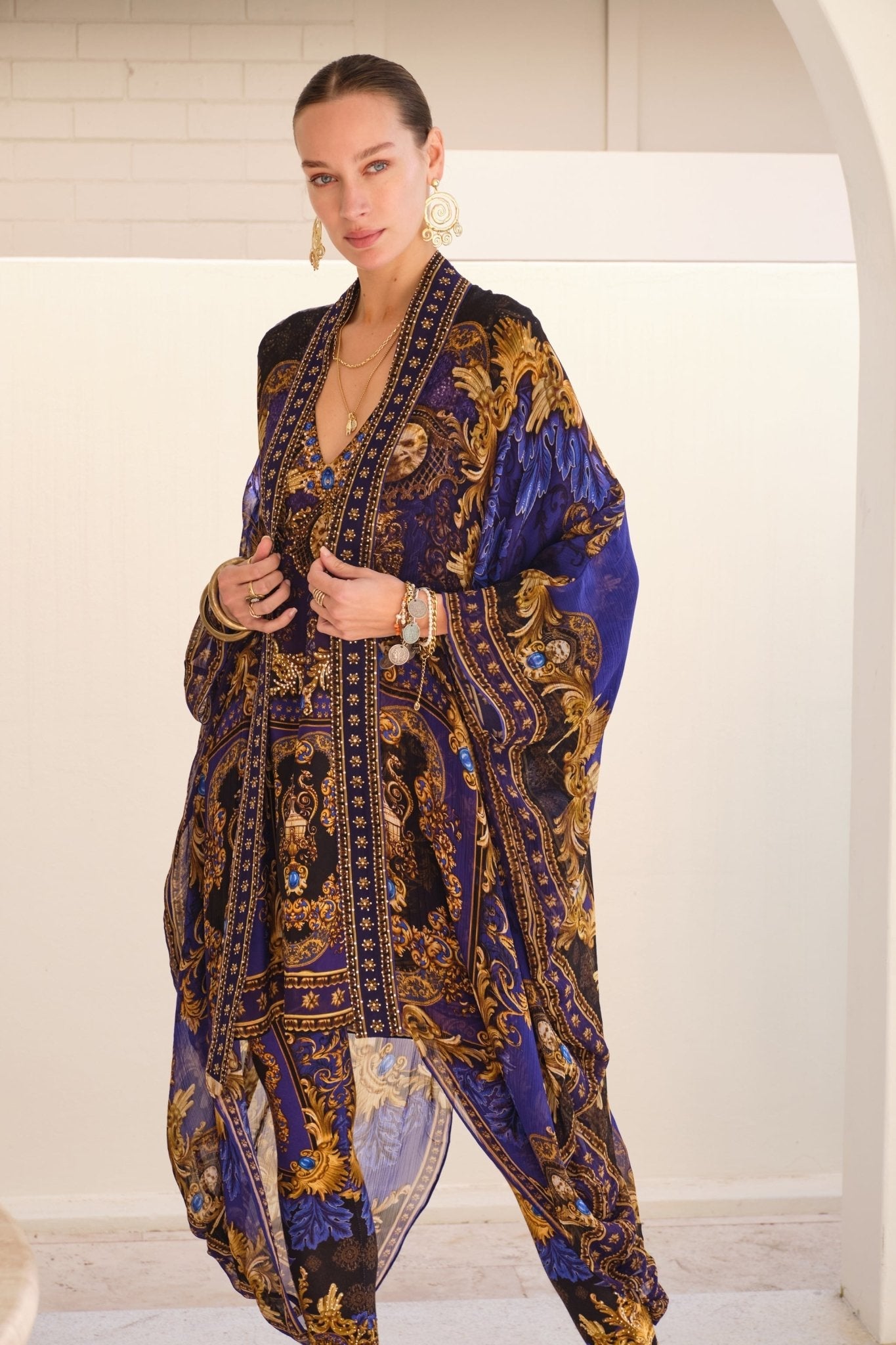 MIDNIGHT BLUE MEDIUM CAPE - Czarina